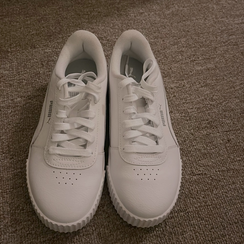 White sneakers, PUMA